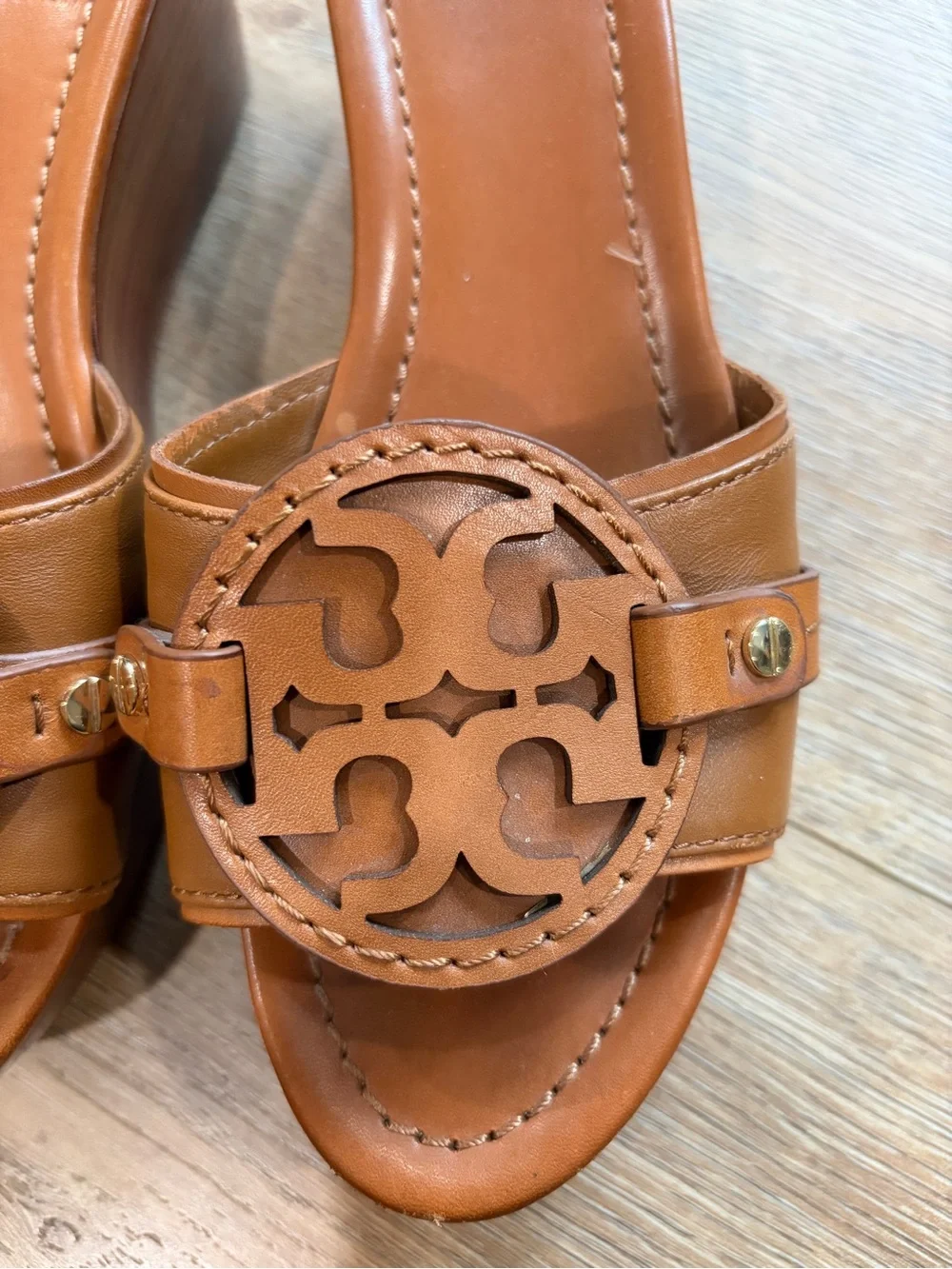 Tory Burch Patti Wedge Sandals Brown Leather Double T Logo Size 7